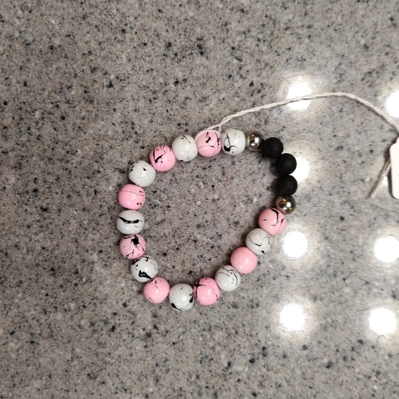 5 bracelets - Picture 2 of 5